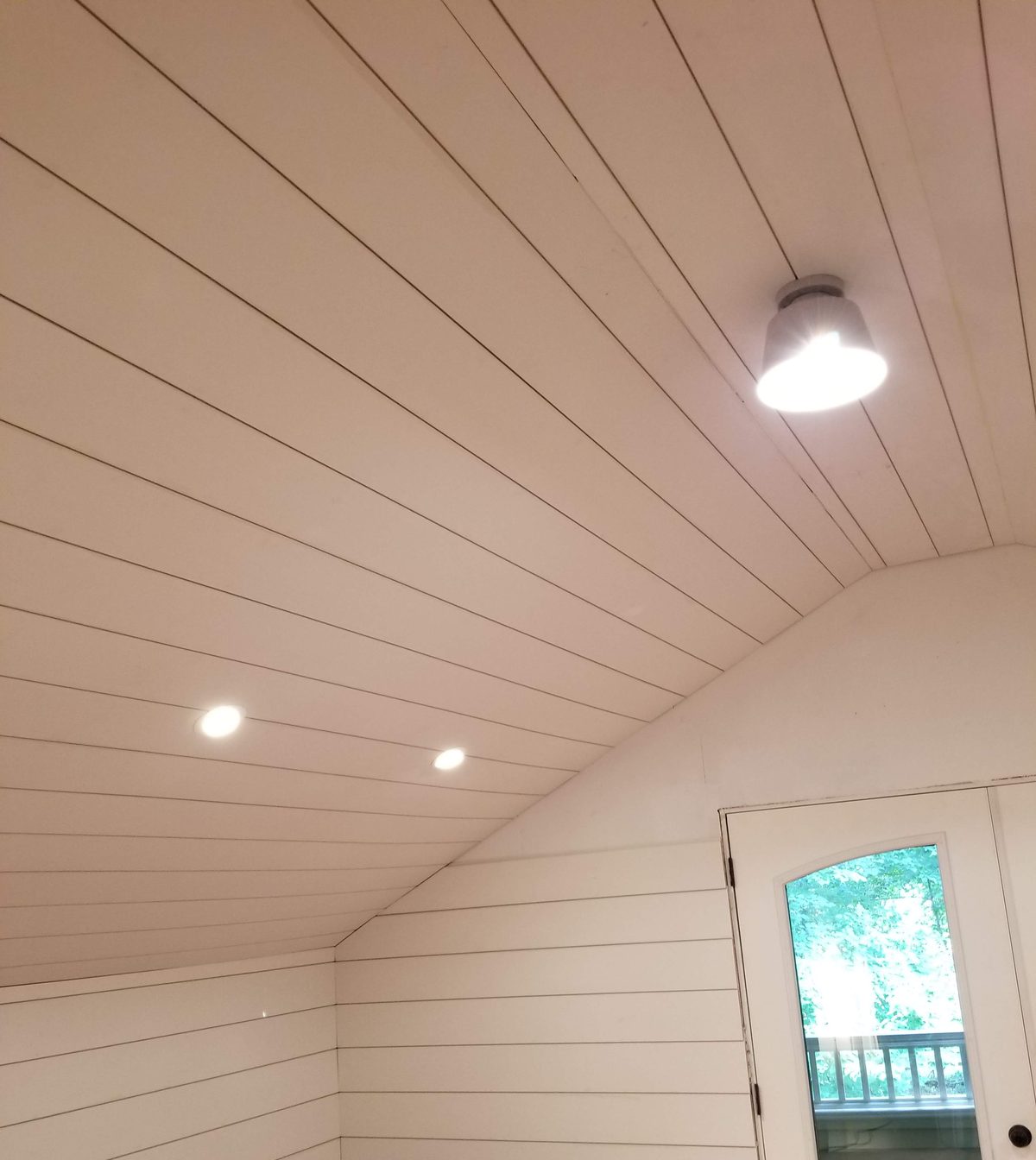 Light Fixture Not Working After a New Bulb? A Newnan Homeowner Guide